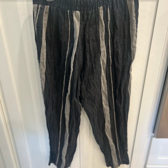 DREW Black and Gray Striped Trousers! Size large! - Picture 3 of 3